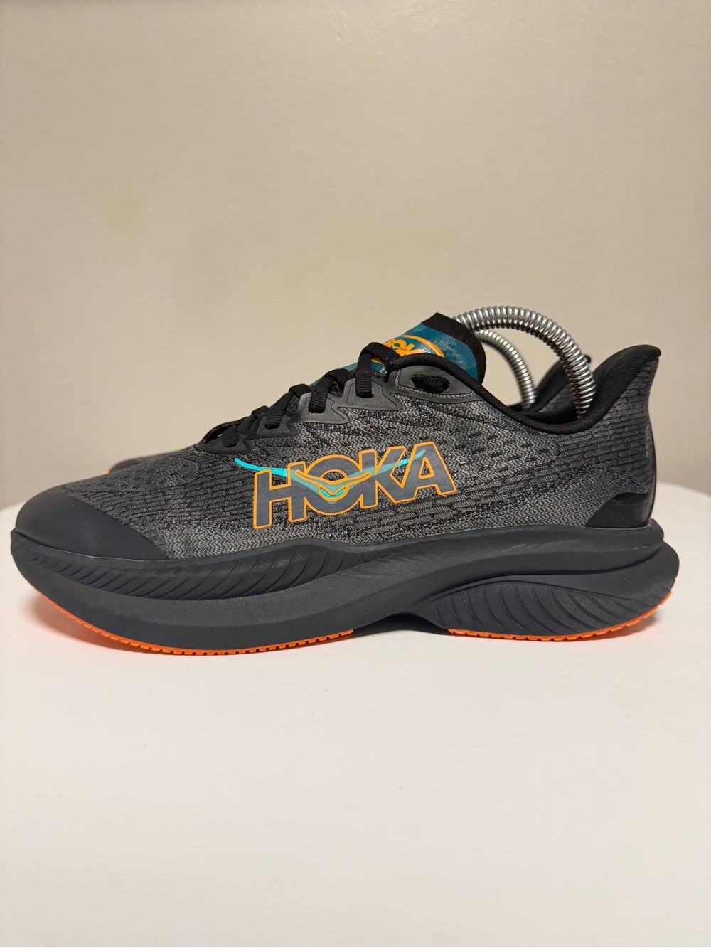 Hoka Mach 6 Black Electric Tangerine GS 1147553 BKLC Kids US 7 MD Women’s US 8.5